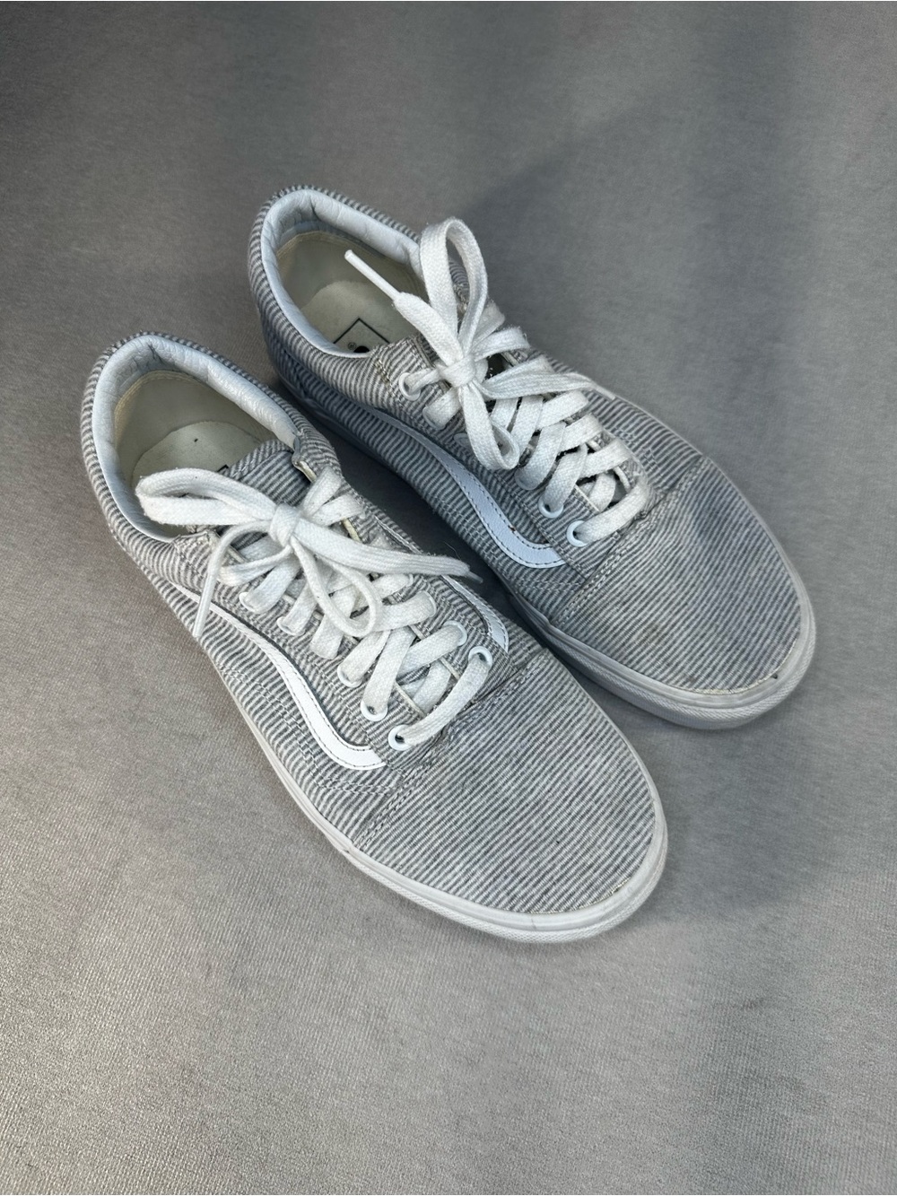 Vans Men’s Light Gray Corduroy Low-Top Sneakers